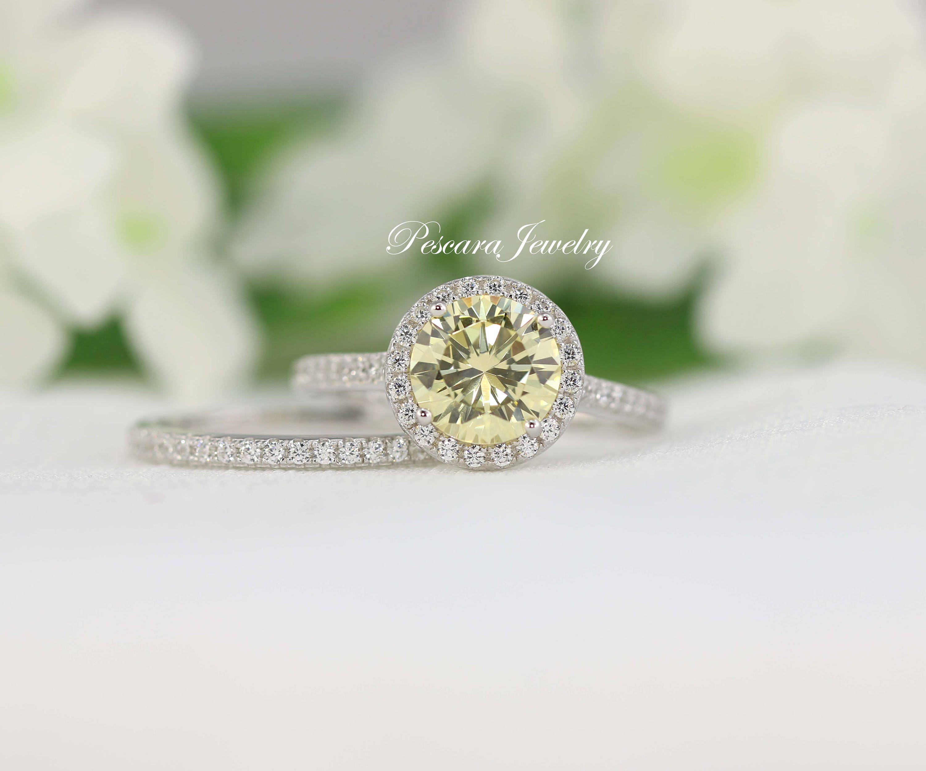 Wedding Ring Set - 2.6 ctw Light Canary Yellow Round Halo Engagement Ring - Wedding Ring - Promise Ring - Bridal ring
