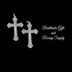Antiqued Jesus Crucifix Rosary Cross Vintage Style Silver tone Pendant INRI