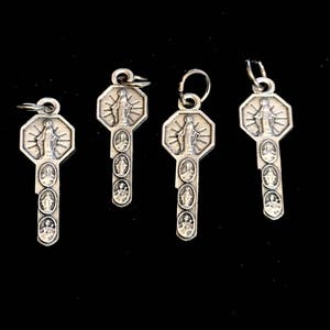 Set of 4 Our Lady of Grace Medals Virgin Mary Medal Key to Heaven From Italy Rare Find Small  Light weight 1 Inch