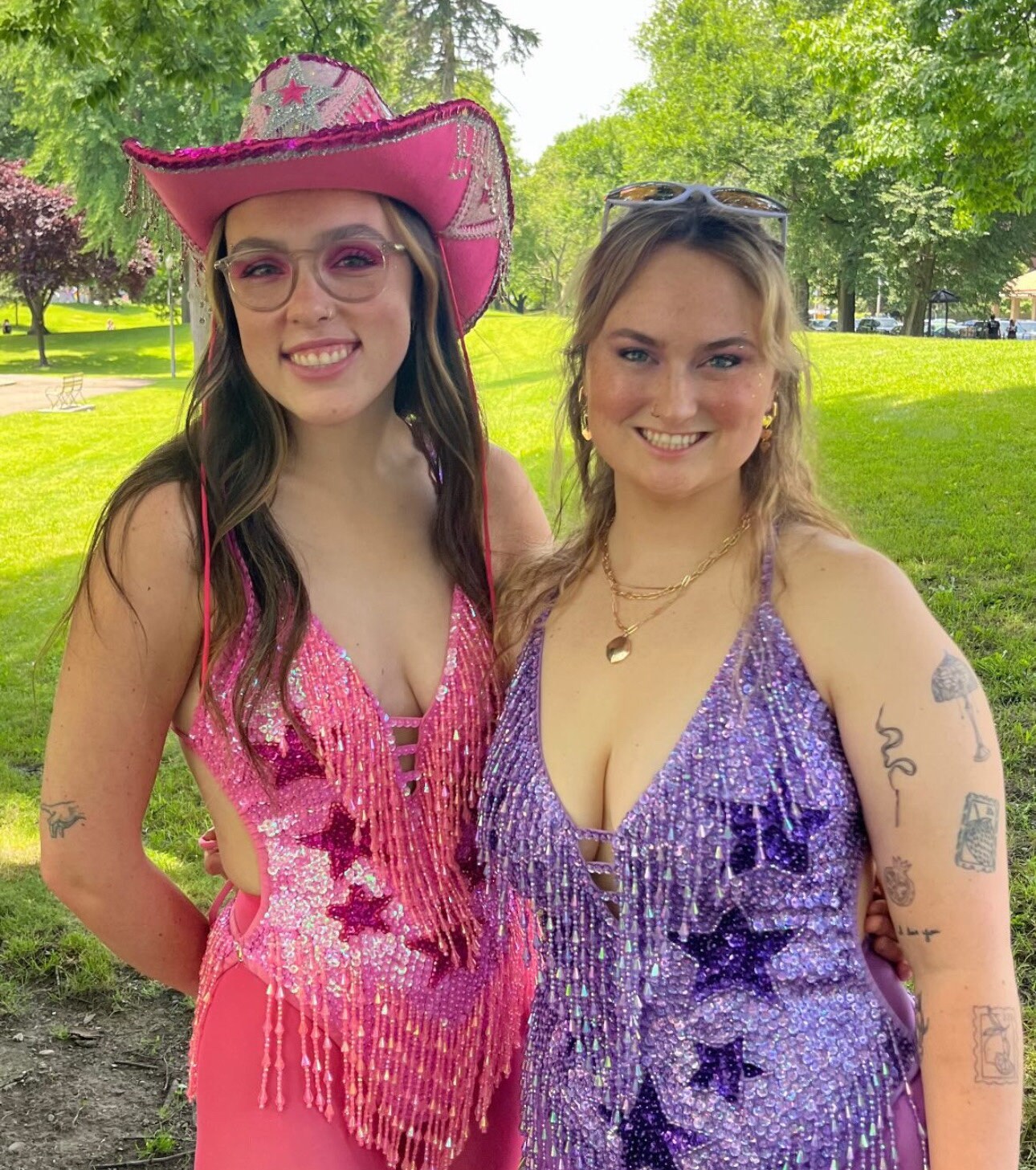 Cappello Cowgirl Rosa Con Piume - Set Completo Con Occhiali A Cuore E Bandana, Per Feste E Costumi - Foto 8