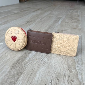 Biscuit Coin Purse - Jammy Dodger Bourbon Custard Cream - Real Leather - Zip Fastening - Quirky Gift Stocking Filler