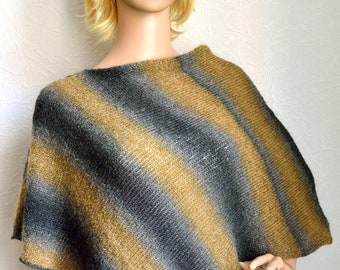 Poncho de mohair de mujer hecho a mano de punto