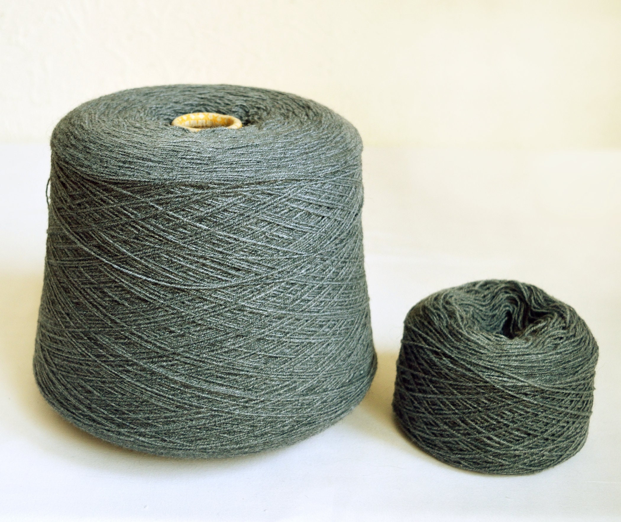 Filati per maglieria in morbida lana merino italiana, gomitoli da