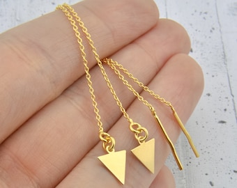 Boucles d'oreilles triangle à longue chaîne, enfileur en argent sterling géométrique minimaliste et petit cadeau délicat pour elle