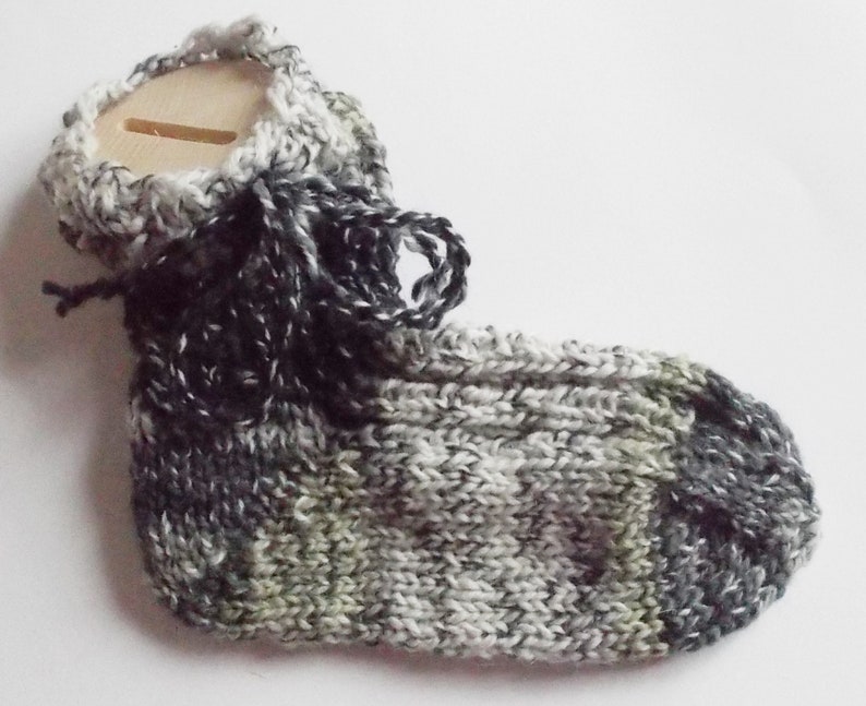 gray-black patterned saving sock