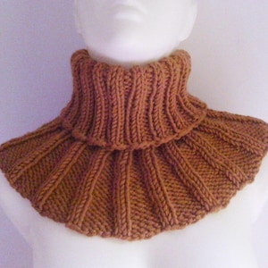 Kragenschal, handgestrickt, hellbraun, Schal, Schalkragen, Schlupfschal, Snood, Halswärmer