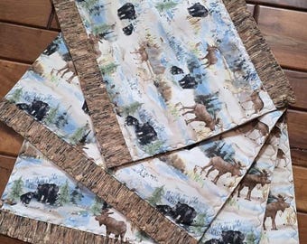 Mantel individual reversible de animales del bosque invernal, hecho a mano