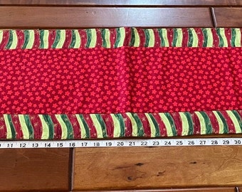 Handmade Reversible Christmas Table Runner: Red Stars & Green Polka Dot Ruffles