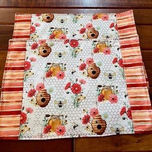 Beautiful Pieced Reversible Honey Bee Placemats