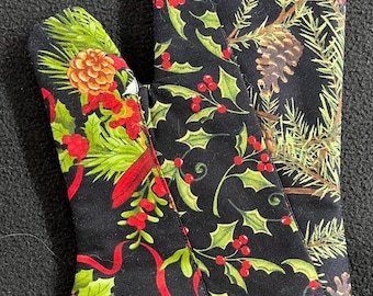 Christmas Oven Mitt, Quilted Poinsettia Holly & Pinecone Kitchen Mitt