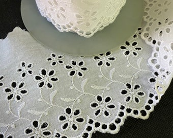 5 yds French Eyelet Embroidery Vintage Batiste Embroidery 4.75”