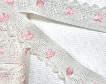 5 yds Jacquard Scalloped Ribbon Trim with pink Heart Motif
