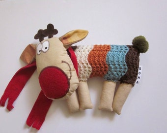 Handmade Reindeer Decorative Toy, Unique Plush Gift (26cm x 23cm)