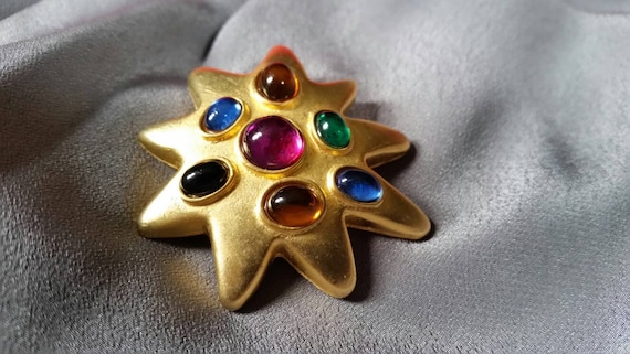 80's Gold Tone Cabochon Pin with Multi-colored St… - image 4