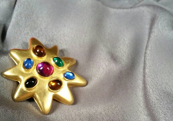 80's Gold Tone Cabochon Pin with Multi-colored St… - image 5