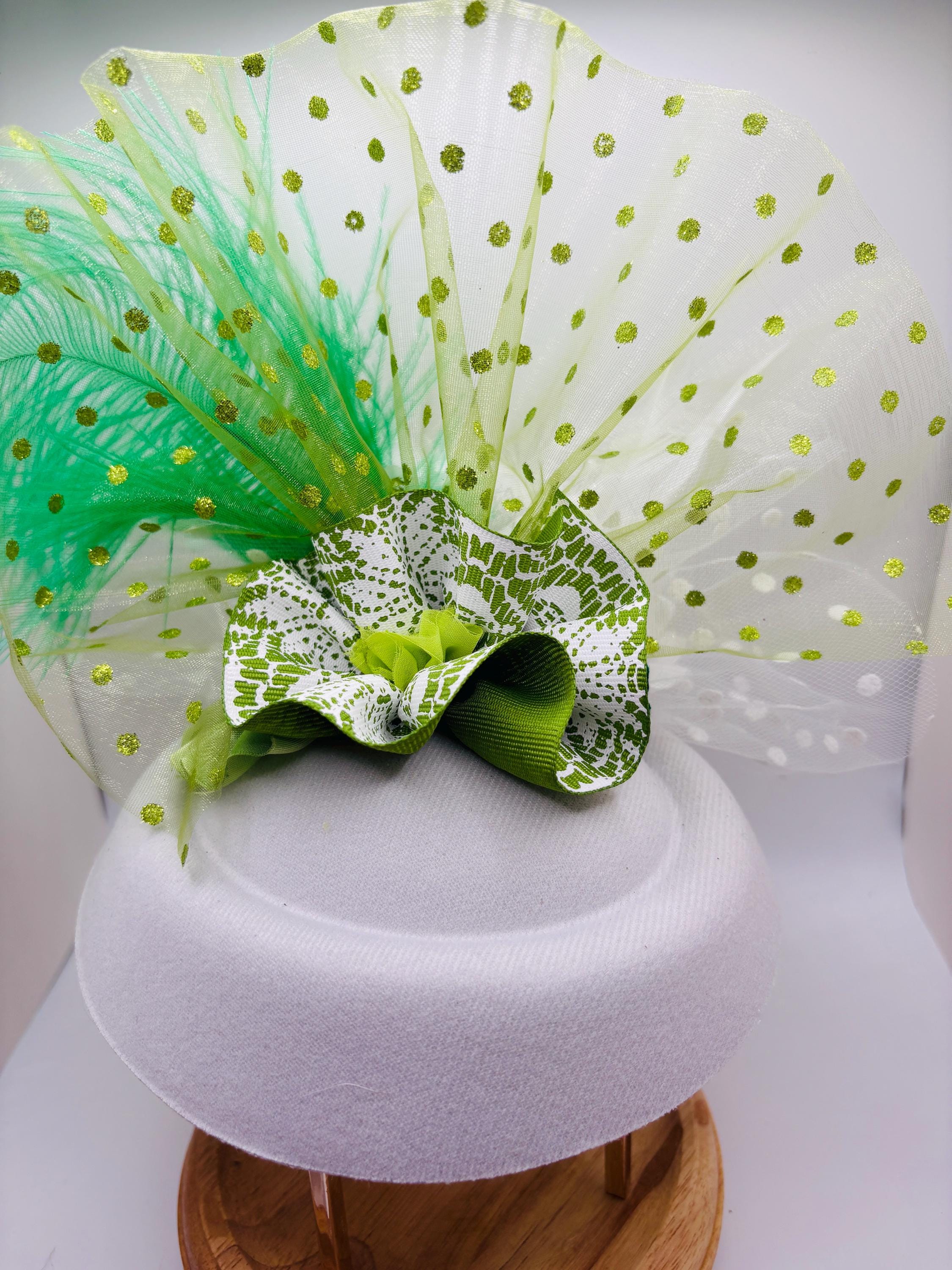 Polka Dot Feather Fascinator: Green Tea Party Derby Hat - Etsy display picture 2