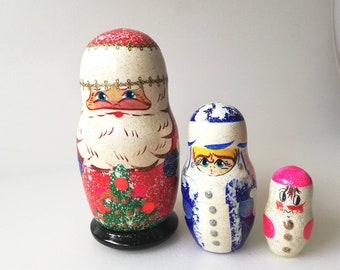 santa babushka dolls
