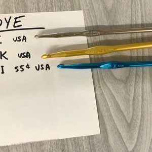 Colored BOYE crochet hook, sold singularly, different sizes hooks, crochet hook, aluminum crochet hooks, vintage hook, crocheting,steel hook