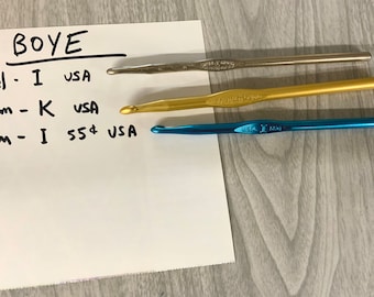 Colored BOYE crochet hook, sold singularly, different sizes hooks, crochet hook, aluminum crochet hooks, vintage hook, crocheting,steel hook