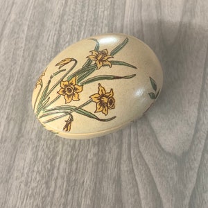 Vintage Easter egg, counterpoint antique bouquet, hand decorated Easter egg, ceramic Easter egg dish, ceramic Easter egg box, Easter, Egg,
