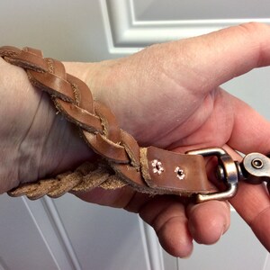 Wrist strap fob,9-1/4", Braided leather key,swivel snap braided key, Latigo braided keyfob,black leather keyfob,leather key Lanyard,keychain bild 7