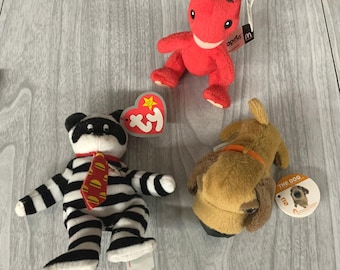 2004 Mcdonald's Happy Meal Artist Collection THE DOG and the Cat 3