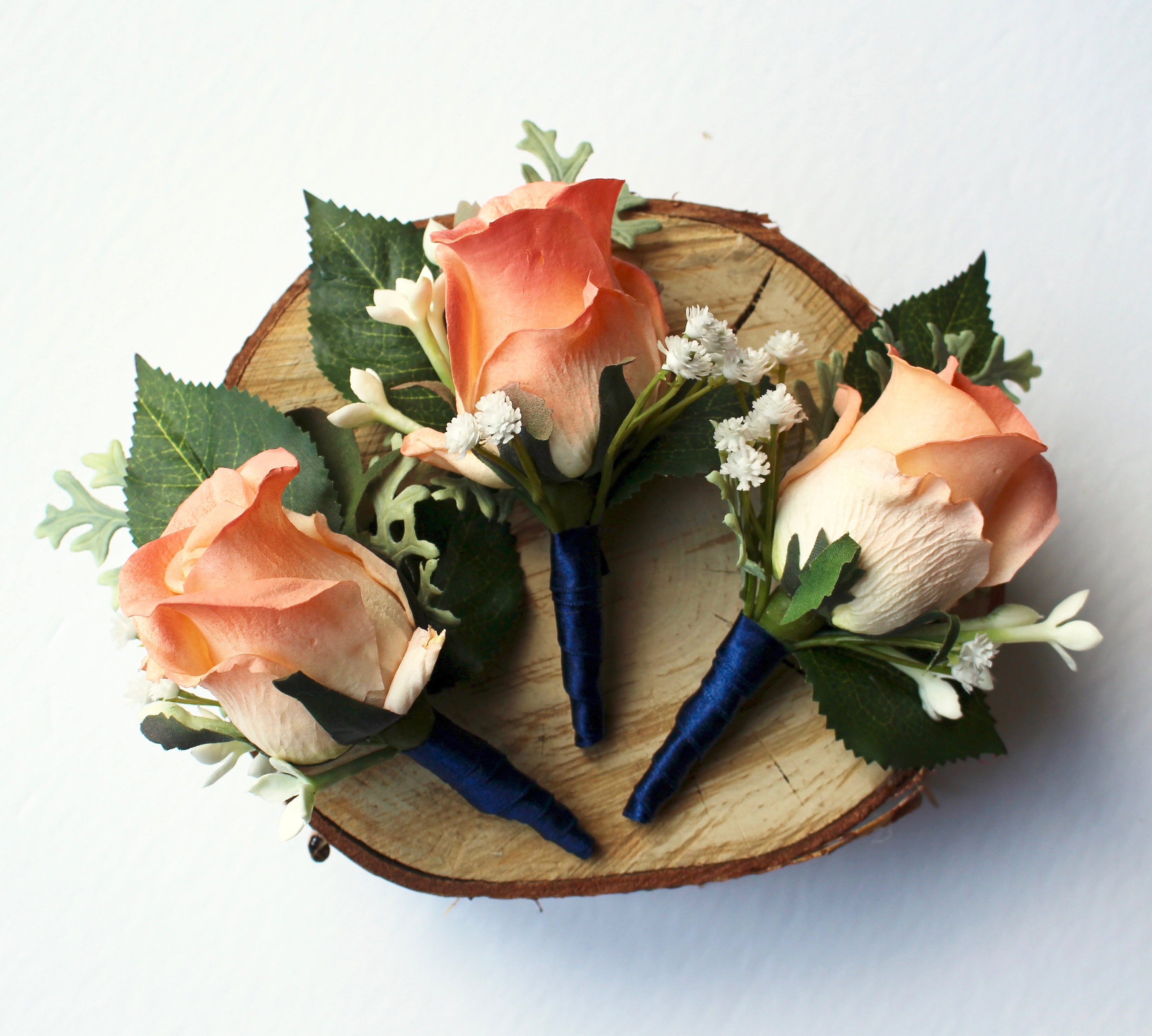 Boutonniere de boda de coral, Boutonniere de boda de rosa, Boutonniere de  boda de coral y azul marino, Boutonniere de tacto real, rosa, aliento de  bebé - Etsy México, image size:3000x2696