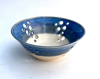 Bowl, pottery bowl, handmade pottery bowl, blue bowl, blue pottery bowl, berry bowl, pottery decor, blue handmade pottery bowl, decor