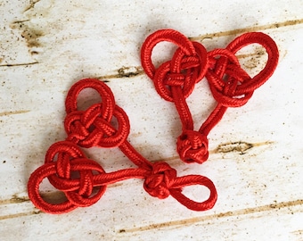 Heart Frog Closure Button Red Heart Shaped Clasp for Cosplay Costume Bridal Cape Celtic Knot  Decorative Sweater Button Cloak Clasp