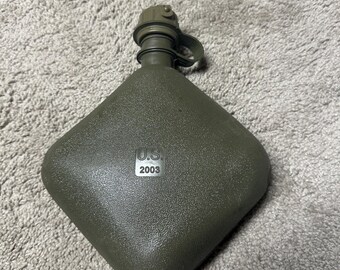 Bidon pliable de surplus militaire de 2 pintes (0220)