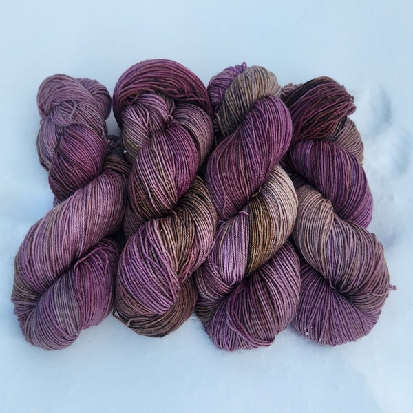 SHADES OF ROSE. Indie dyed 4ply sock yarn