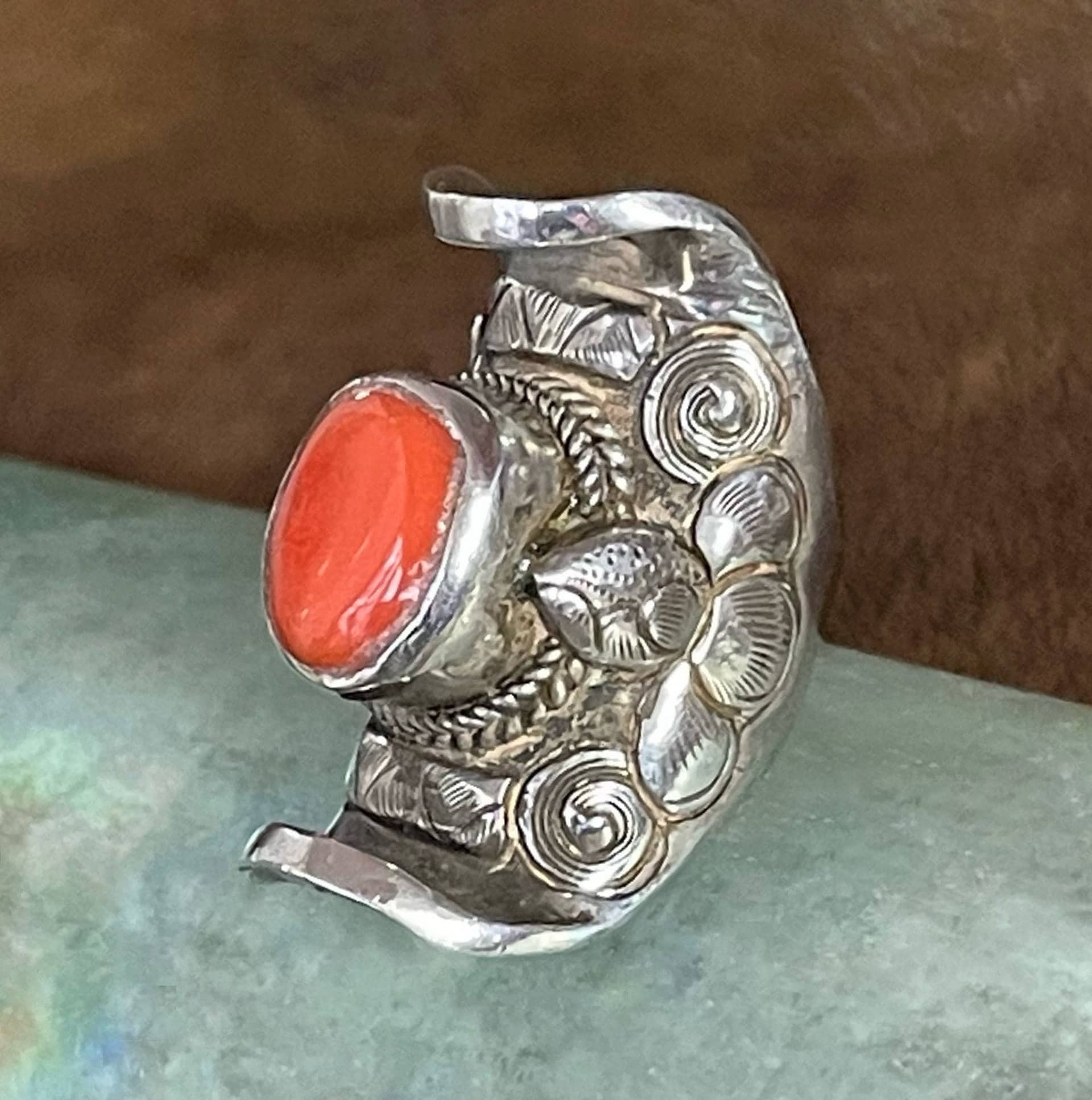 Tibetan saddle ring deals