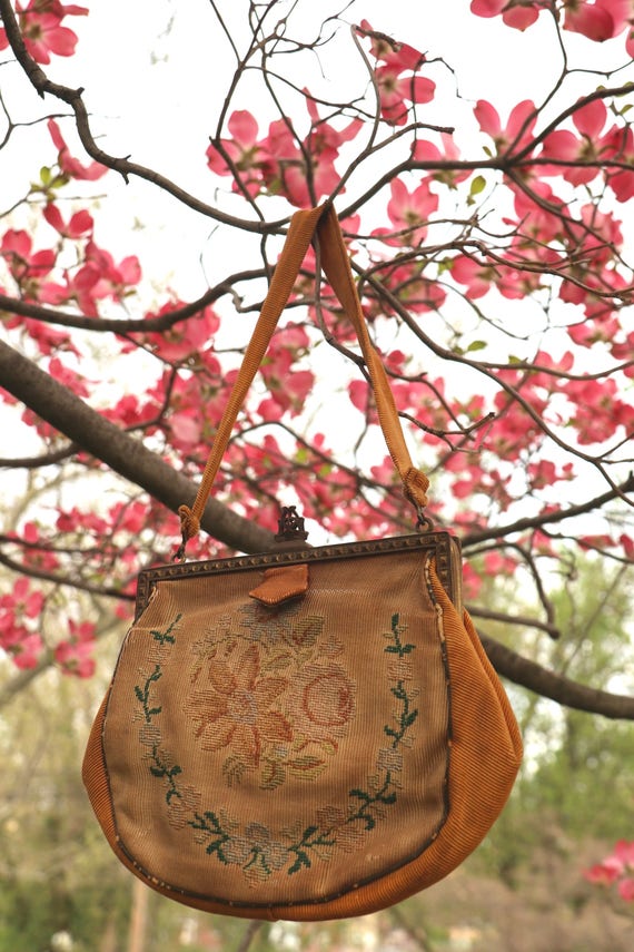 SALE | Tangerine Petti-Point Evening Purse | vinta