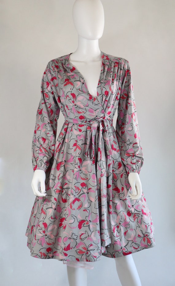 SALE | 1970s Novelty Grey Wrap Dress | bohemian bo