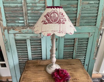 LINEN SCALLOPED LAMPSHADE