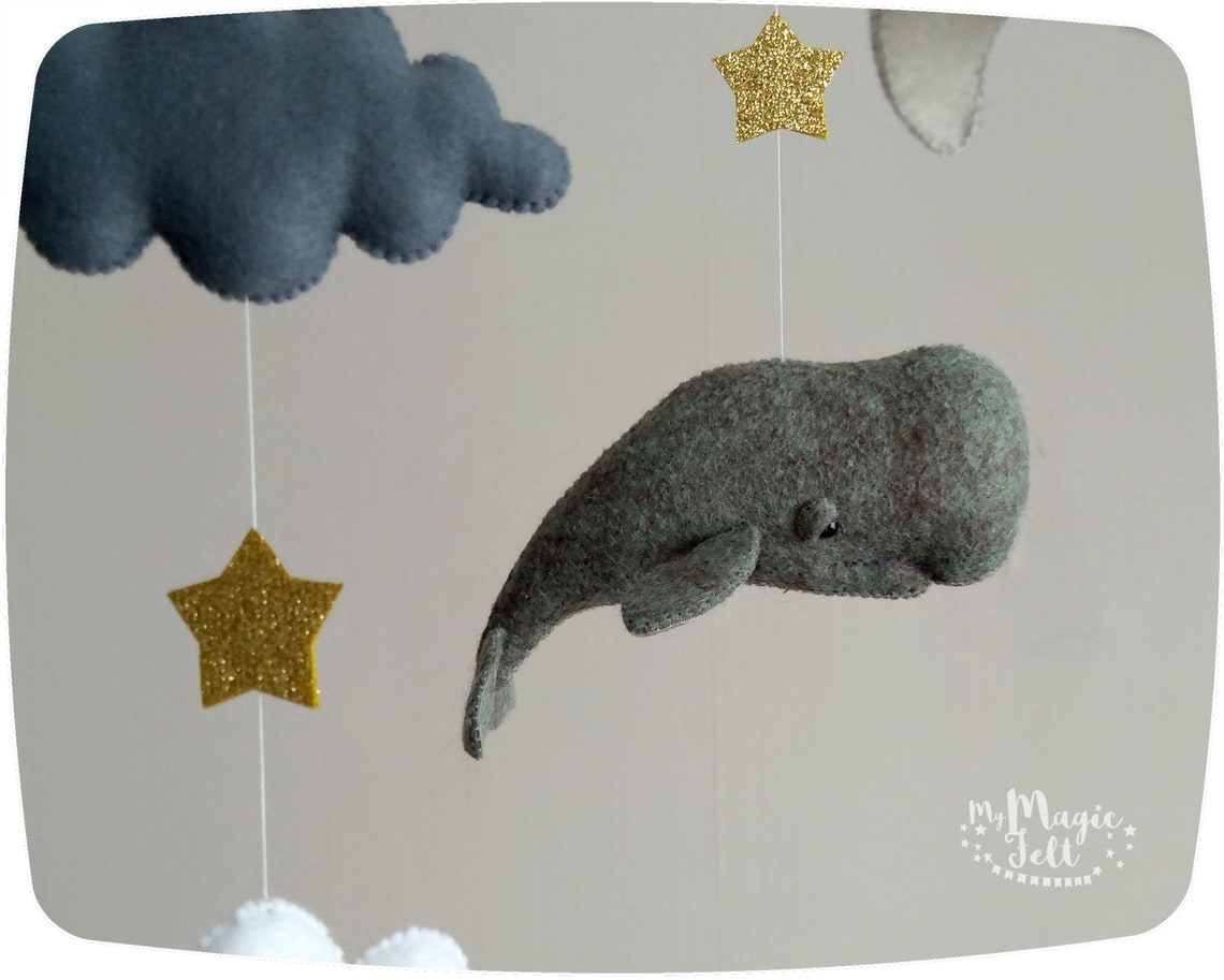 Bébé baleines mobiles Crib mobile whale Nursery mobile Gray Etsy
