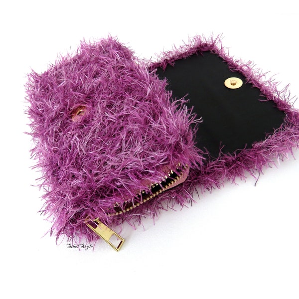 Porte monnaie femme tricot fait main fausse fourrure mauve violet rose, Portefeuille Pochette mini, Cadeau anniversaire fille fête des mères