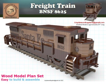 BNSF 8625 Freight Train