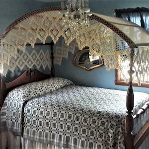 Full Size Canopy USA Hand Tied Heirloom Double Diamond Cotton Topper for Canopy Bed.