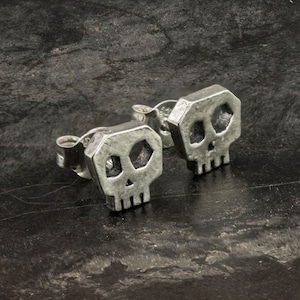 Little Skull Stud earrings