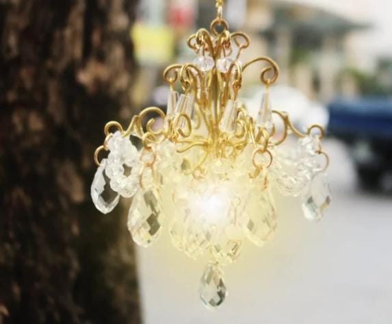 Odoria Chandelier miniature 1/12 avec bougies Accessoires pour maison de poupée, 3 bras Doré