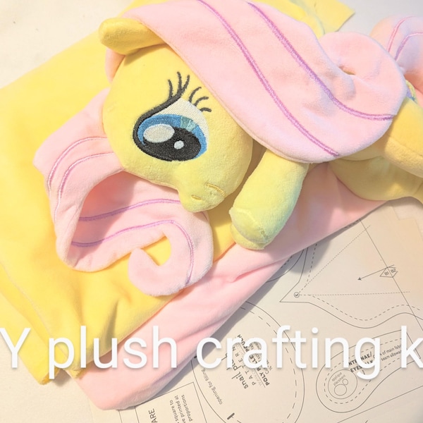 Kit da cucito fai da te per realizzare un peluche Pony