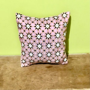 Square cushion cover