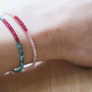 Rosa Opal & Rubin Armband, Zarte Perlen Multi Edelstein Armband, Rot und Rosa Echter Edelstein Schmuck, Oktober Juli Geburtsstein Bild 7