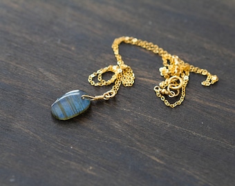 Labradorite Pendant Necklace: Striated Flash with Sterling Silver, Yellow or Rose Gold Filled