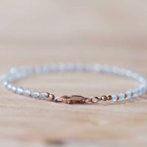 Pulsera de aguamarina con relleno de oro rosa o plata de ley, delicada joyería de aguamarina con cuentas, regalo de piedra natal de marzo imagen 3