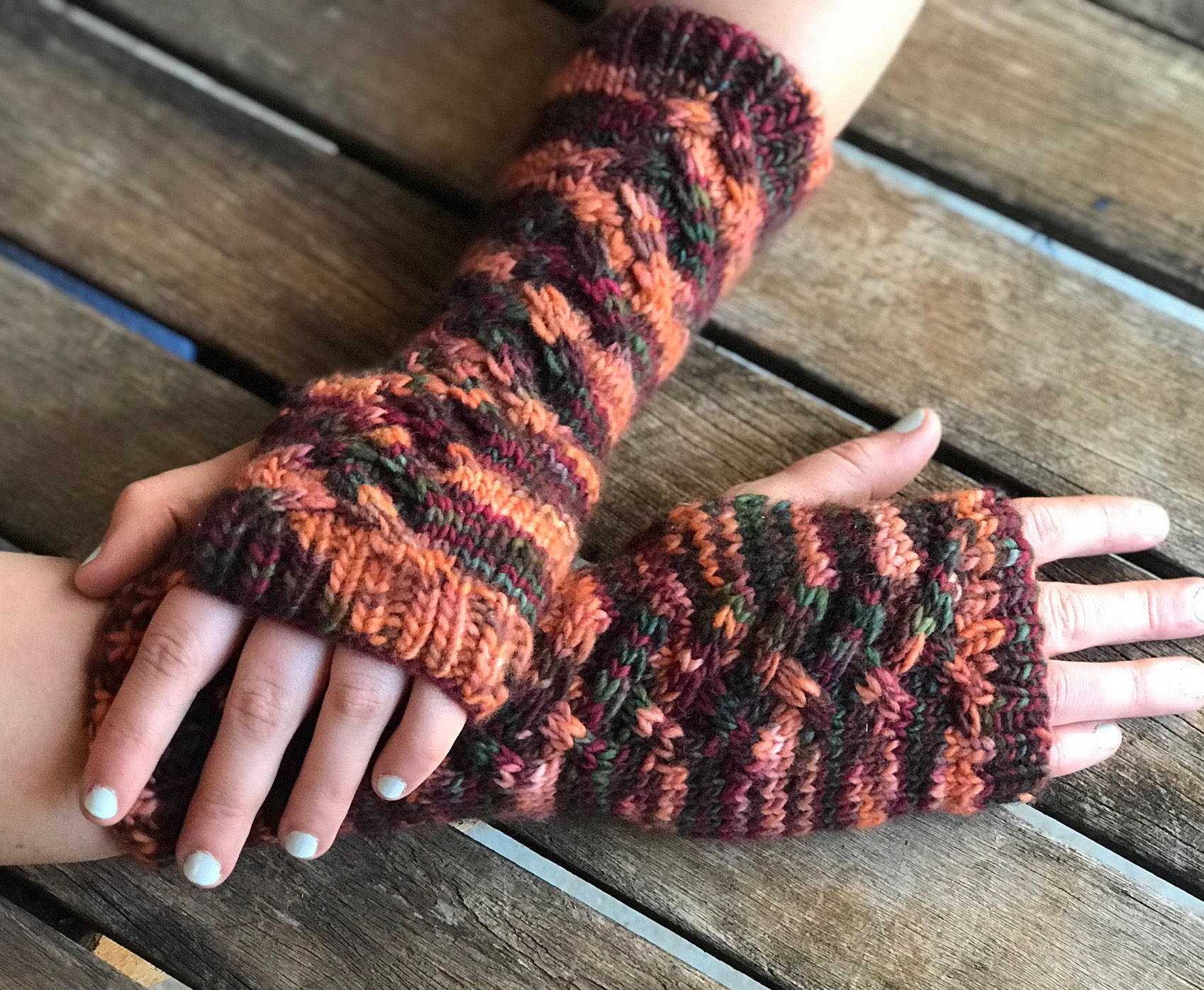 fingerless thumbless gloves