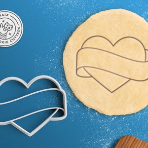Banner Heart Cookie Cutter - Love Cookie Cutter Engagement Cookies Wedding Cookie Cutter Heart with Banner Valentines Day Cute Gift for Her