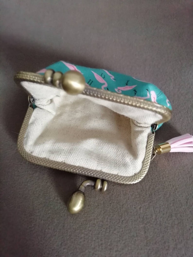 Retro turquoise clasp holder printed pink flamingos