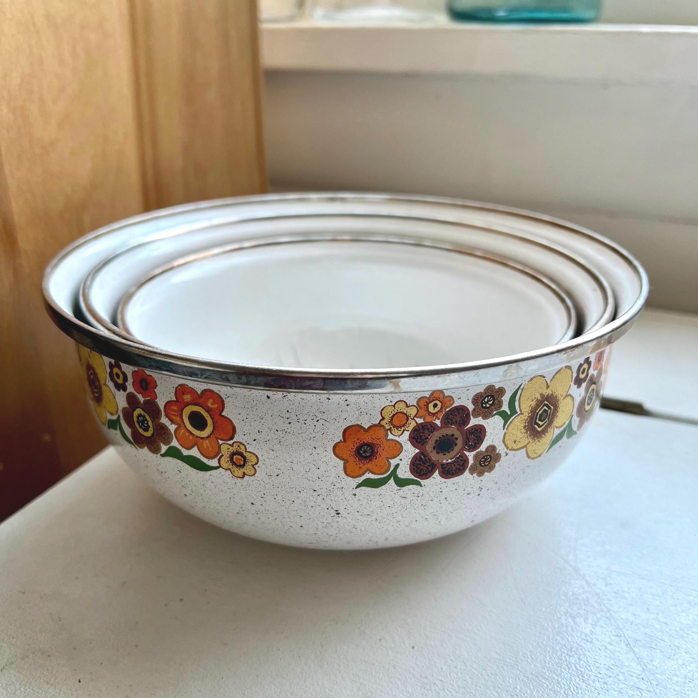 Vintage enamel flower mixing bowl set of three 1970s 1960s Harvest Bloom pattern kitchen decor retro mid century modern home decor gifts